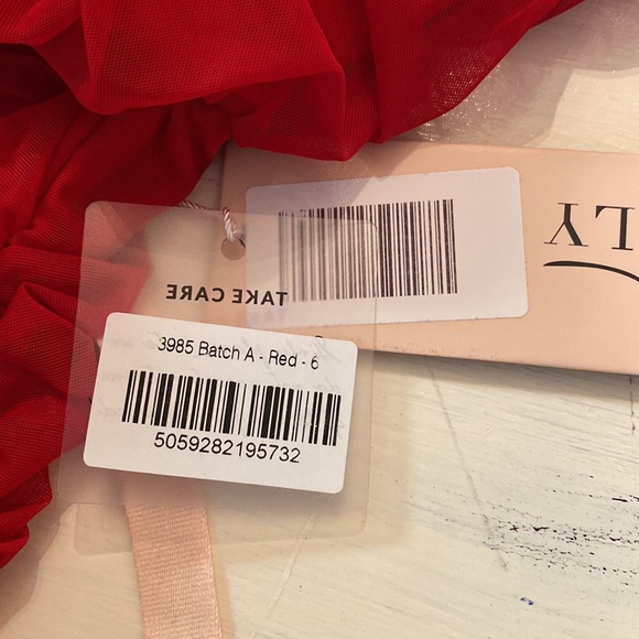 Oh Polly, Red Ruched Long Sleeve Body-con Dress, Size 6 - Picture 3 of 3